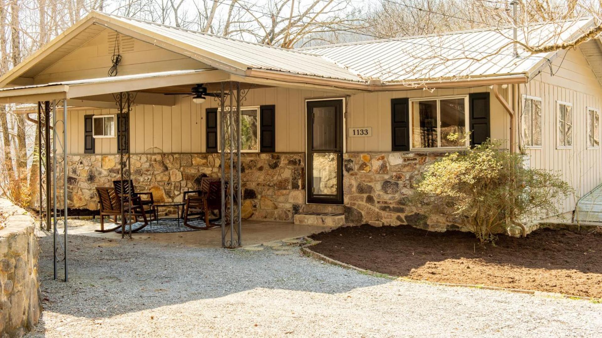 Little Smoky Retreat , 3 Bedroom , Close To Downtown Gatlinburg And Pigeon Forge Экстерьер фото
